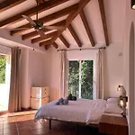 Villa Close To The In *