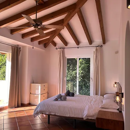 Villa Close To The In *