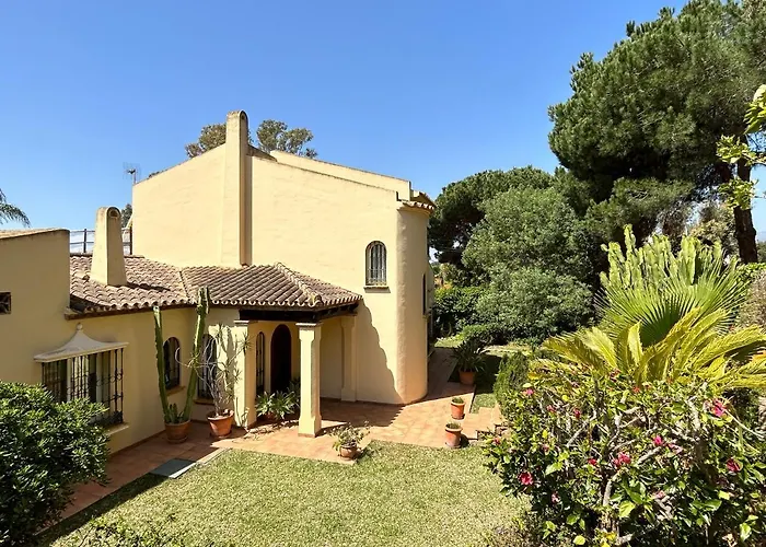 Willa Close To The In