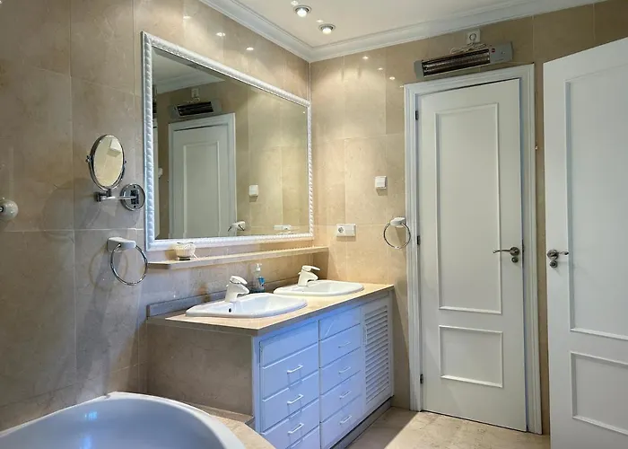 Close To The In Willa Marbella